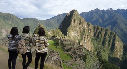 women travelling with friends