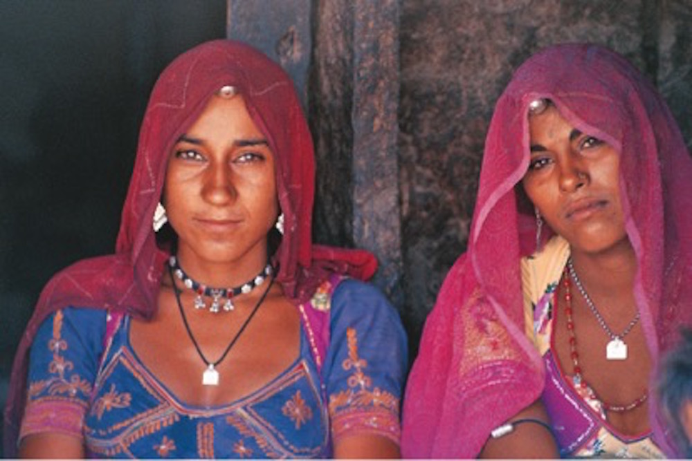How Women In Tribal India Form Living Bridges Between Their Traditions ...