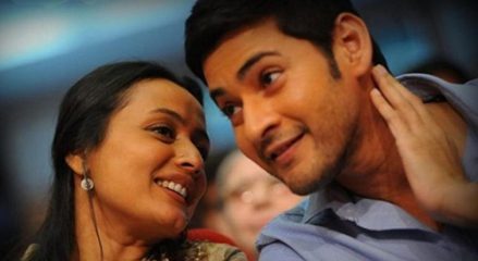 Namrata Shirodkar no makeup selfie